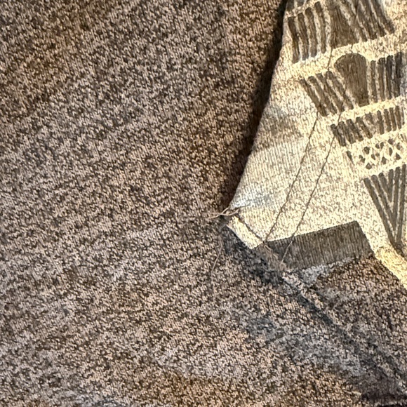 Pendleton Roots Aztec Charcoal Knit with Logo Patch - Picture 13 of 16